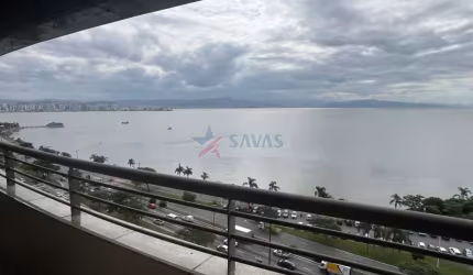 ELEGANTE APARTAMENTO FRENTE MAR - REQUINTE E SOFISTICAÇÃO