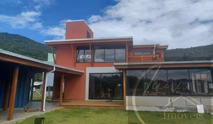 Casa para Venda em Florianópolis, Costa de Dentro, 3 dormitórios, 3 suítes, 4 banheiros, 3 vagas