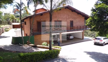 Casa à Venda na Serra da Cantareira, Mairiporã-SP: 4 quartos, 4 suítes, 3 salas, 7 banheiros, 4 vagas, 600 m².