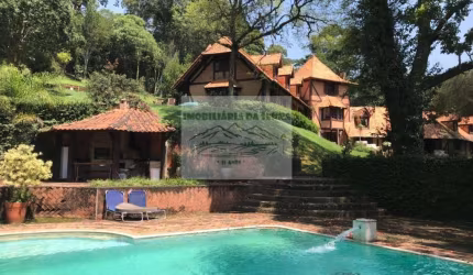 Luxuosa residência à venda na Serra da Cantareira, Mairiporã-SP: 3 quartos, 1 suíte, 3 salas, 6 banheiros, 5 vagas, 537m².