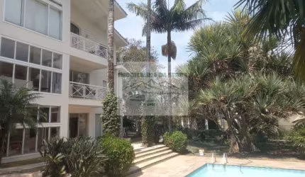 Magnífica residência de luxo na Serra da Cantareira: 4 quartos, 4 suítes, 5 salas, 10 banheiros, 5 vagas de garagem, 700m²