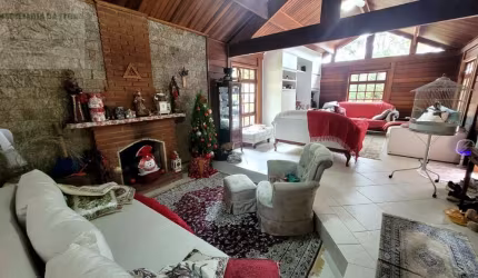 Casa Térrea a Venda na Serra da Cantareira, 3 suítes, 204m², no Sausalito - Imperdível!