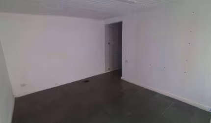 Casa de 50m² Jardim São Paulo - Locação de R$ 1.100,00 por * R$ 950,00 *