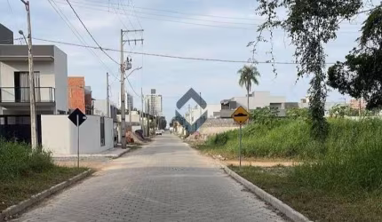 Terreno a 1000 metros da praia de piçarras