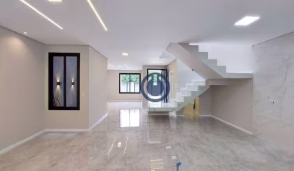 Sobrado com 3 dormitórios à venda, 144 m² por R$ 950.000,00 - Centro - Pinhais/PR