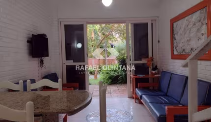 Casa 2 Quartos - Condomínio - Canasvieiras - Florianópolis