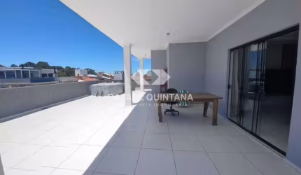 Apartamento de Cobertura à Venda 3 Quartos, 1 Suíte, 1 Vaga, 220m², Campeche, Florianópolis - SC