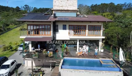 Casa Alto Padrão à Venda e para Alugar, 3 Quartos sendo 3 Suítes, 12 Vagas, Piscina, Terreno com 6.000m², João Paulo, Florianópolis - SC