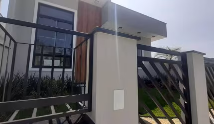 Casa à Venda, 4 Quartos sendo 1 Suíte, 3 Vagas, 176m² Privativos, Forquilhas, São José - SC