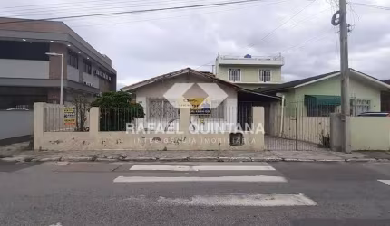 Casa Comercial à Venda, 3 Quartos, 3 Vagas, Kobrassol, São José - SC