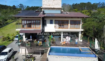 Casa Alto Padrão à Venda e para Alugar, 3 Quartos sendo 3 Suítes, 12 Vagas, Piscina, Terreno com 6.000m², João Paulo, Florianópolis - SC