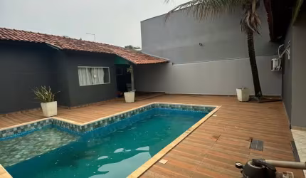 RESIDÊNCIA COM LAZER