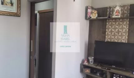 Casa em Condomínio para Venda em Mogi das Cruzes, Jardim Layr, 2 dormitórios, 1 banheiro, 2 vagas