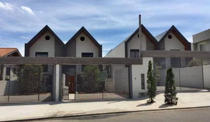Casa com 2 dormitórios à venda de 240 m² no Jardim dos Pinheiros em Atibaia/SP - CA0142