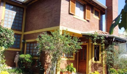 Casa com 5 dormitórios, sendo 02 suítes , no Condomínio Portal das Hortências em Atibaia/SP - CA0650