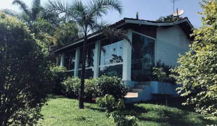 Chácara com 4 dormitórios à venda de 2500 m² na Estância Santa Maria do Portão em Atibaia/SP - CH0029