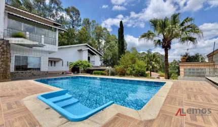Casa com 3 dormitórios à venda de 415 m² no condomínio Portal das Hortências em Atibaia/SP - CA3824