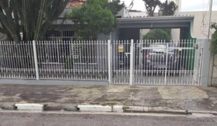 Casa com 3 dormitórios à venda de 220 m² no Alvinópolis em Atibaia/SP - CA3893