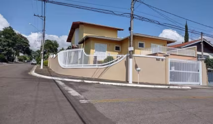 Casa com 3 dormitórios à venda, no bairro Loanda em Atibaia/SP - CA3740