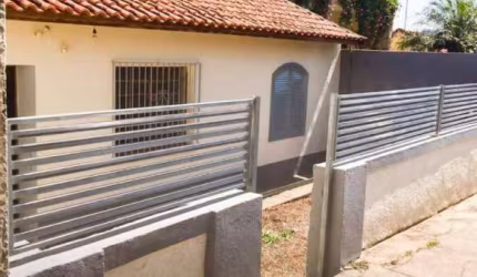 Casa com 3 dormitórios à venda no Centro de Atibaia/SP - CA4238