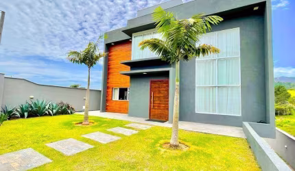 Casa com 3 dormitórios, sendo 1 suíte  à venda, no bairro Jardim Centenário em Atibaia/SP - CA4364