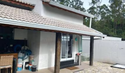 Casa com 2 dormitórios à venda, no bairro do Portão em Atibaia/SP - CA4874