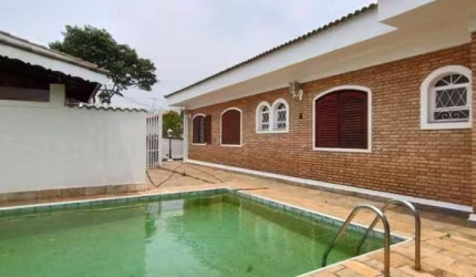 Casa com 4 dormitórios à venda, 615 m² por R$ 2.000.000,00 - Vila Santista - Atibaia/SP