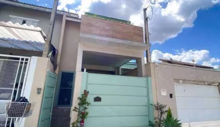 Casa com 2 dormitórios à venda, no Jardim Maristela - Atibaia/SP - CA5819