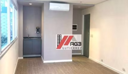 Sala reformada com ar condicionado, varanda e vaga nos Jardins