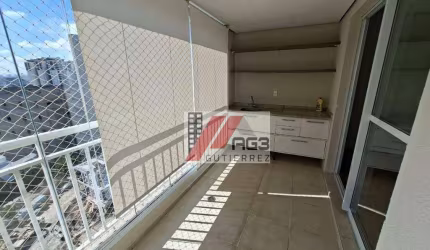 Apartamento em andar alto e vista livre com 3 dormitórios, suíte, 2 vagas, varanda e lazer completo na Pompeia