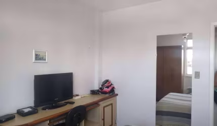 Centro: Apartamento com 03 quartos, sendo 01 suíte