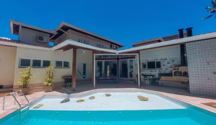 Casa Alto Padrão, 4 suítes, em condomínio fechado