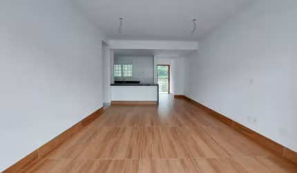 Saco da Ribeira - Apartamento com bela vista mar