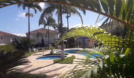 Casa alto padrão em condomínio fechado de frente para o mar na Praia Grande!