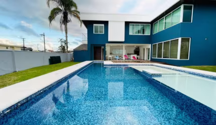 Casa alto padrão no condomínio costa nova