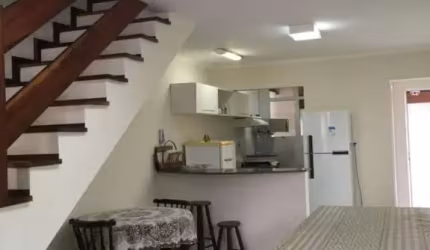 Lindo sobrado em condomínio na Praia Grande