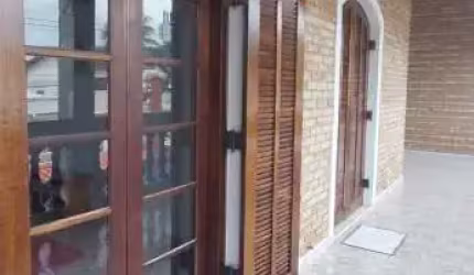 Sobrado no centro de Ubatuba