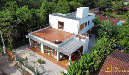 Excelente Casa mobiliada com 4 suítes no bairro Itamambuca em Ubatuba.