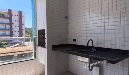 Apartamento novíssimo, 2 dormitórios, suíte, piscina, Toninhas , rua bloquetada
