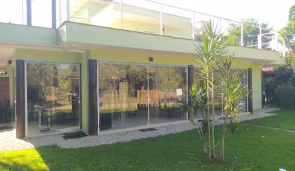 Linda casa em Itamambuca 100 metros da praia