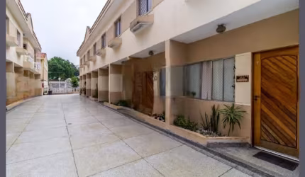 PARQUE SÃO LUCAS - SOBRADO EM CONDOMINIO 110M² 2 DORM. SALA 2 AMB. QUINTAL, 2 VAGAS + DEPÓSITO.