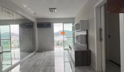 EXCEPCIONAL COBERTURA DUPLEX MOBILIADA NO CENTRO DE CAMPO GRANDE.