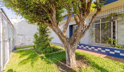 Casa  térrea com 3 dormitórios à venda, 215 m² por R$ 740.000 - Centro - Pinhais/PR