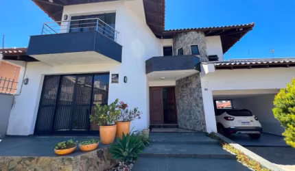 OPORTUNIDADE LINDA CASA 4 QUARTOS PRÓXIMO AO PARQUE SÃO LOURENÇO