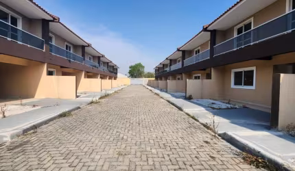 Sobrado com 3 dormitórios para alugar, 105 m² por R$ 2.080,00/mês - Roseira - São José dos Pinhais/PR