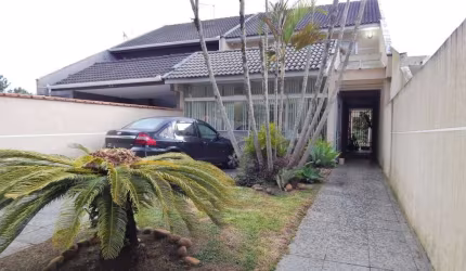 Casa 3 Quartos com suíte e 3 vagas - Santa Felicidade