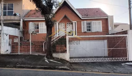 Casa para Venda em Curitiba, Seminário, 3 dormitórios, 1 suíte, 4 banheiros, 4 vagas