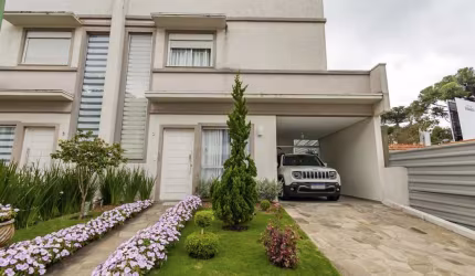 Casa em Condomínio com mais de 130m² privativos, 3 dormitórios (1 suíte)