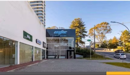 Loja na Rua Major Heitor Guimarães, 40 m² por R$ 5.900/mês - Campina do Siqueira - Curitiba/PR