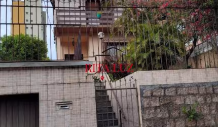 Casa com 3 quartos à venda na Rua Caldre e Fião, 54, Santo Antônio, Porto Alegre por R$ 650.000